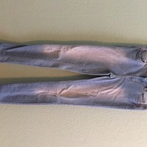 light blue skinny jeans